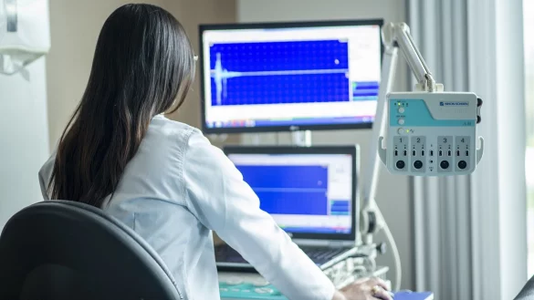 Mit dem Einsatz von IT-Technik will das Klinikum neue Behandlungsmöglichkeiten schaffen. Symbolfoto. - © Fernando Zhiminaicela/Pixabay