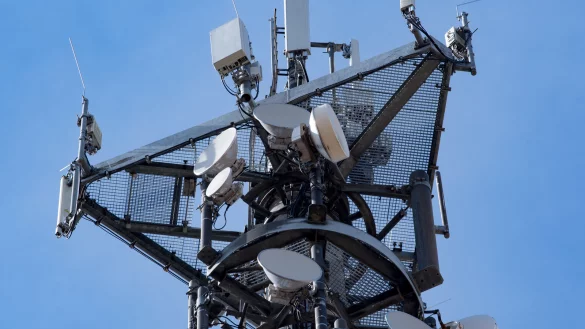 Ein Mobilfunksender im Barntruper Industriegebiet ist außerplanmäßig abmontiert worden.  - © Symbolbild