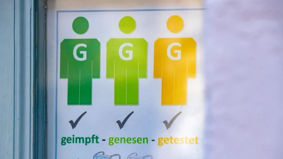 Corona - &copy; Foto: Bernd W&uuml;stneck/dpa