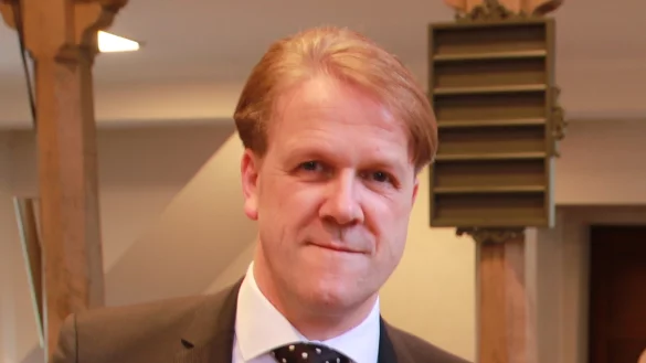 Pfarrer Holger Te&szlig;now - &copy; Knut Dinter