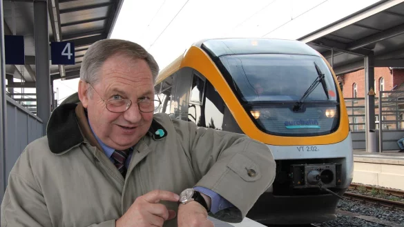 Der Fahrgast steht um Mittelpunkt, sagt Kurt Kalkreuter. Ein p&uuml;nktlicher Zug geh&ouml;rt dazu, betont er stets. - &copy; Vera Gerstendorf-Welle