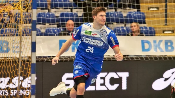 Mit jeder Faser wild entschlossen: Lukas Zerbe ist ein echter Power-Handballer. Foto: J&ouml;rg Hagemann - &copy; J&ouml;rg Hagemann