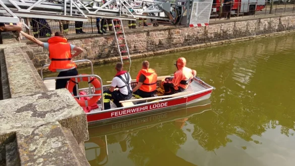 - &copy; Feuerwehr L&uuml;gde