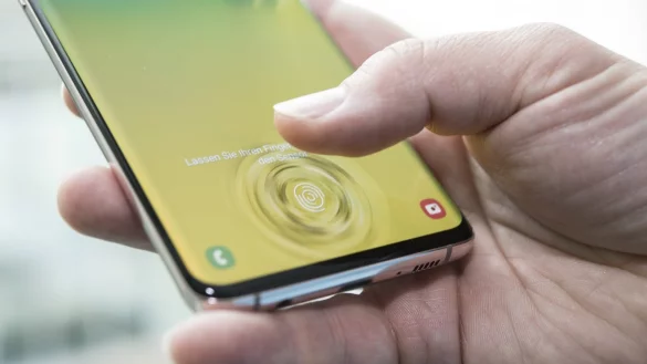 Samsung Galaxy - &copy; Foto: Robert G&uuml;nther/dpa-tmn