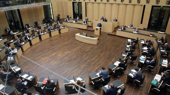 Bundesrat - &copy; Foto: Wolfgang Kumm/dpa