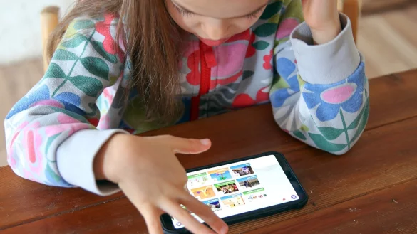 Kinderschutz-Apps - &copy; Foto: Mascha Brichta/dpa-tmn