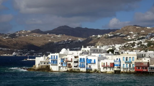 Griechische Urlaubsinsel Mykonos - &copy; Foto: Andrea Warnecke/dpa-tmn/dpa