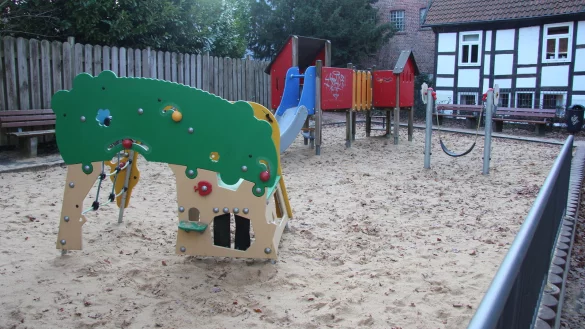 Der Spielplatz an der Stra&szlig;e "Unter der Wehme" ist besonders bei kleineren Kindern beliebt. - &copy; Jana Beckmann