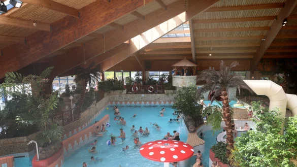 Das Herforder Freizeitbad H2O war in den Osterferien ein Magnet f&uuml;r Familien. - &copy; Frank-Michael Kiel-Steinkamp