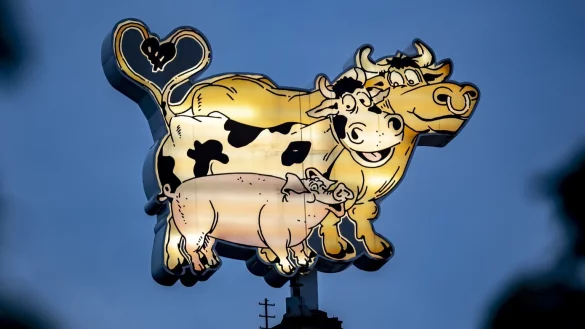 Fleischfabrik T&ouml;nnies - &copy; Foto: David Inderlied/dpa