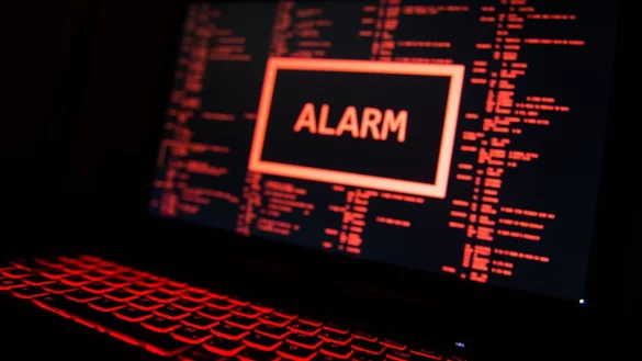 Computer mit Fehlermeldung - &copy; Foto: Lino Mirgeler/dpa/Archiv