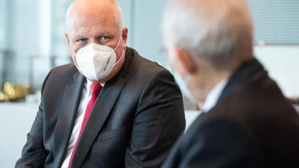 Ulrich Kelber und Wolfgang Sch&auml;uble - &copy; Foto: Bernd von Jutrczenka/dpa