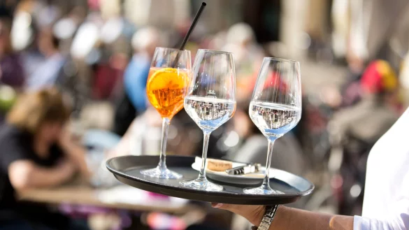 Ein Hotel-Restaurant im Kreis Höxter soll seine Angestellten nicht entlohnt haben - diese klagen nun vor dem Arbeitsgericht Paderborn. - © Oliver Krato (Symbolbild)