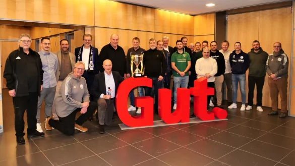 Das Motto des Abend: Die LZ-Cup-Auslosung wurde von den Sponsoren, Funktionären und Vereinsrepräsentanten als "gut" empfunden. - © Jörg Hagemann