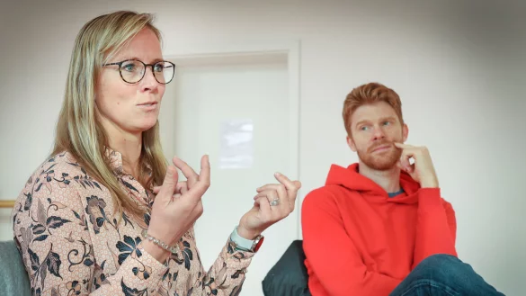 Mit Herzblut, Engagement und Visionen gehen Almuth Stief und Emre Atsür die Organisation des Hermannslaufs an.  - © Sarah Jonek