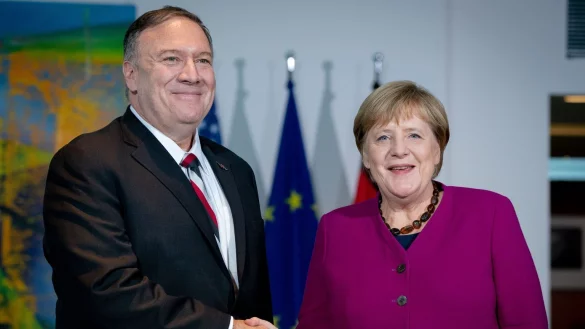 Mike Pompeo und Angela Merkel - &copy; Foto: Kay Nietfeld/dpa