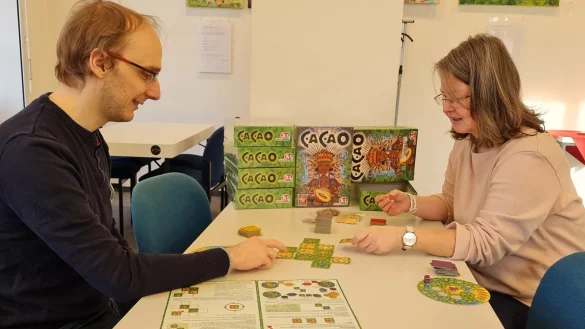 In der Stadtbücherei steht auch ein Cacao-Turnier auf dem Programm. - © Stadt Detmold