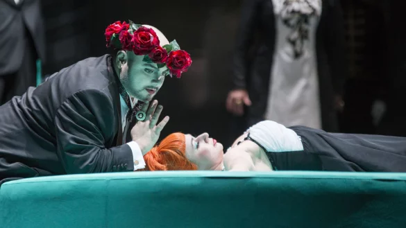 Salome. Foto: Landestheater/Schomburg - &copy; Kerstin Schomburg, Schomburgstra&szlig;e 48, 22767 Hamburg, Tel: +49.173.1447766, post@kerstinschomburg.de // Steuer-Nr: 02/564/28