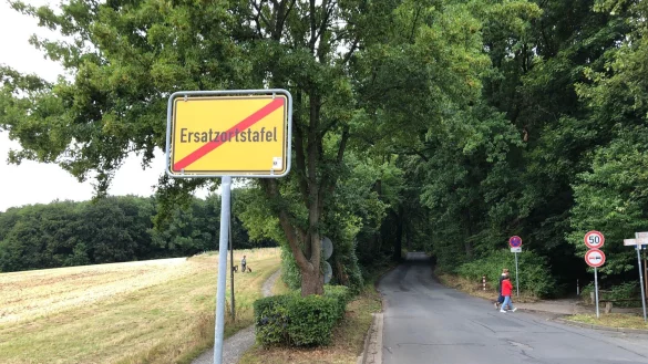 Die Ersatzortstafel steht am Ortsausgang Bad Salzuflen. - &copy; Thomas Reineke