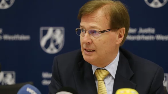 Justizminister Peter Biesenbach - &copy; Foto: David Young/dpa/Archiv