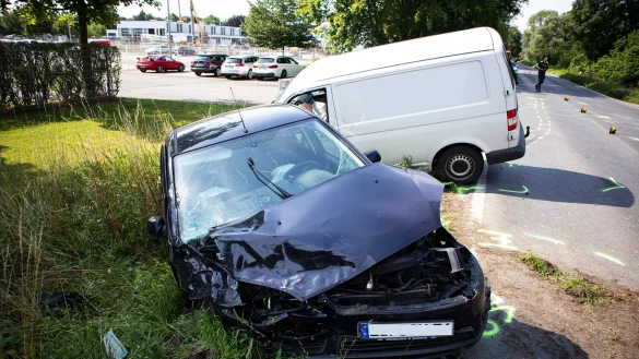 Bei einem Vorfahrtsunfall in Jerxen-Orbke ist ein 23-j&auml;hriger Lemgoer verletzt worden.&nbsp; - &copy; Tim Freitag