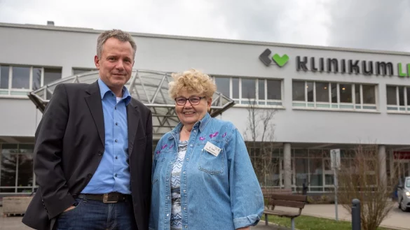 Im Einsatz: Pflegedienstdirektor Andreas Zeisberg und Patientenfürsprecherin Karen Tank haben in Lemgo über die Probleme auf Patientenzimmern gesprochen. - © Torben Gocke