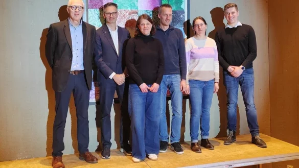 Das Leitungsteam des Grabbe Gymnasiums: (von links) Hans-Martin Chee, Dr. Claus Hilbing (neuer kommissarischer Schulleiter), Tanja Brentrup-Lappe, Felix Schilling, Barbara Mannebach, Stefan Hecker. - &copy; Grabbe Gymnasium Detmold