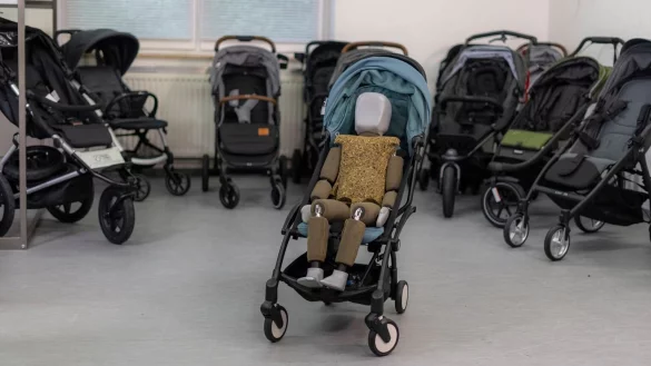 Der Dummy entspricht einem Kleinkind - &copy; Foto: Stiftung Warentest/dpa-tmn