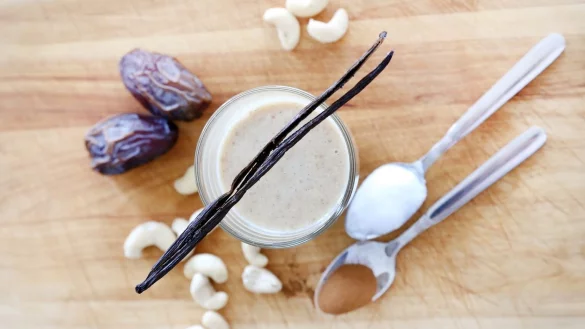 Vanille-Smoothie - &copy; Foto: Mascha Brichta/dpa-tmn