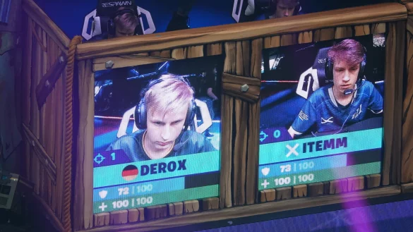 Fast 200 junge Leute spielten bei der Fortnite-Weltmeisterschaft in den USA mit. - © Benedikt Wenck/dpa