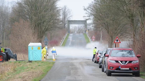In einem Gro&szlig;einsatz wurden 7.000 Puten in einem Stall in Pr. Oldendorf-Lashorst get&ouml;tet. - &copy; Joern Spreen-Ledebur