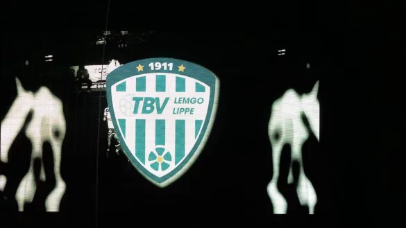 Nur auf der Anzeigentafel lodert noch das TBV-Feuer. Die Bundesligahandballer haben sich in h&auml;usliche Quarant&auml;ne begeben. - &copy; J&ouml;rg Hagemann