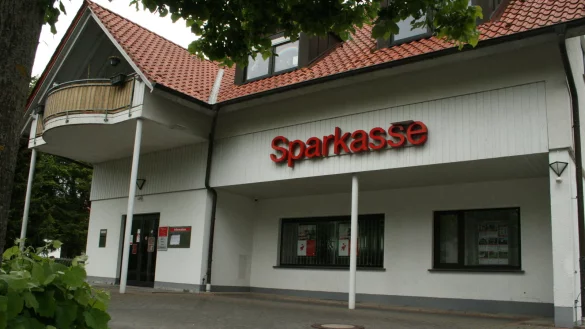 Bald &ouml;ffnet die Sparkassen-Filiale in Alverdissen wieder. Foto: Sylvia Frevert - &copy; Sylvia Frevert