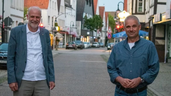 R&uuml;diger Krentz (ehemaliger B&uuml;rgermeisterkandidat) und Dieter Kr&uuml;ger (SPD B&uuml;rgermeisterkandidat) - &copy; SPD
