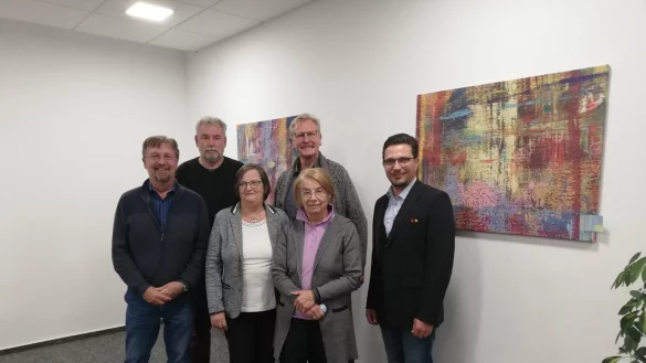 (siehe Foto, von links: Uwe Rieks, Frank Salomon, Rosemarie B&uuml;ker, Gottfried Dennebier, Erika Hellweg, Alexander Schling). - &copy; Demokratische B&uuml;rger-Union