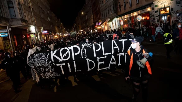 Defend K&ouml;pi - &copy; Foto: Fabian Sommer/dpa