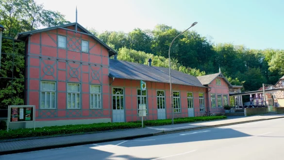 &bdquo;Ich packe meinen Koffer - Auf die Pl&auml;tze... fertig...los&ldquo;. So hei&szlig;t das neue St&uuml;ck von Concertino Piccolino im Detmolder Sommertheater. - &copy; Detmolder Sommertheater