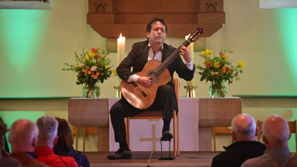 Juan Carlos Arancibia Navarro spielt in Bergkirchen. - &copy; Nicole Ellerbrake