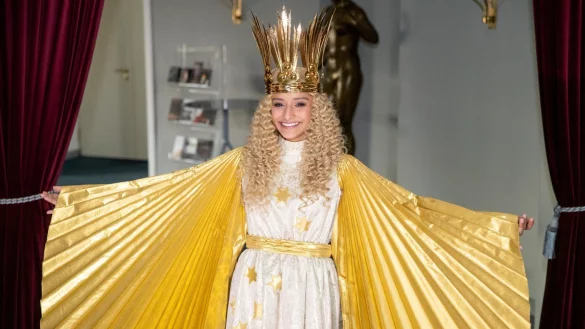 Kost&uuml;mprobe - &copy; Foto: Daniel Karmann/dpa