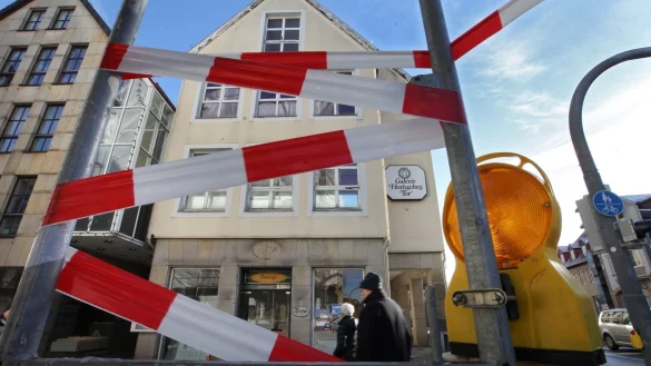 Bleibt zunächst stehen: das Gebäude der ehemaligen Einkaufsgalerie an der Langen Straße. Ein Investor könnte einzelne statische Elemente vielleicht nutzen wollen – ähnlich wie es bei Ex-Hertie gewesen ist. - © Bernhard Preuß