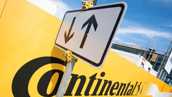 - &copy; Julian Stratenschulte/dpa