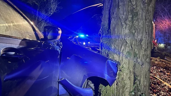 Bei einem Unfall auf der Hornoldendorfer Straße wurden Donnerstagabend drei Personen verletzt. - © C.Rieks