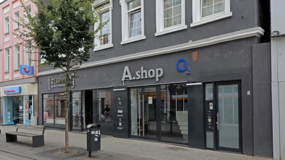 Der A.Shop an der B&auml;ckerstra&szlig;e scheint inzwischen geschlossen worden zu sein. - &copy; Frank-Michael Kiel-Steinkamp