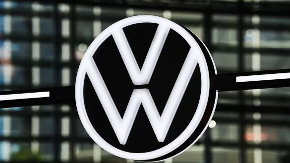 - &copy; Swen Pf&ouml;rtner/dpa