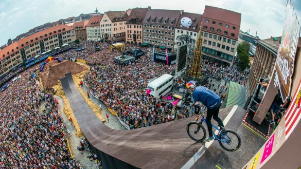 Freestyle-Mountainbiker - © Foto: Marc Müller/Red Bull Content Pool/dpa-tmn