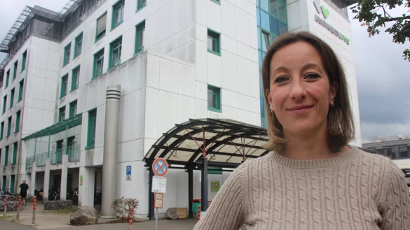 Saskia Pellkofer-Spiegel ist seit Mai Missbrauchsbeauftragte am Klinikum Lippe. Gemeinsam mit ihrem Kollegen Wolfhardt Muether ist sie für ihre Kolleginnen und Kollegen Anlaufstelle bei Gewalt, sexueller Belästigung und Diskriminierung. - © Janet König