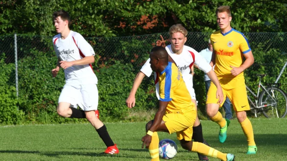DFB-U19-Pokalsieger Eintracht Braunschweig in Kalletal-Westorf. - &copy; J&ouml;rg Hagemann