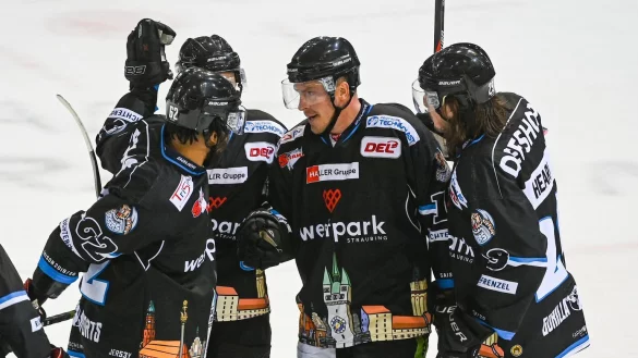 Derbysieg - &copy; Foto: Armin Weigel/dpa