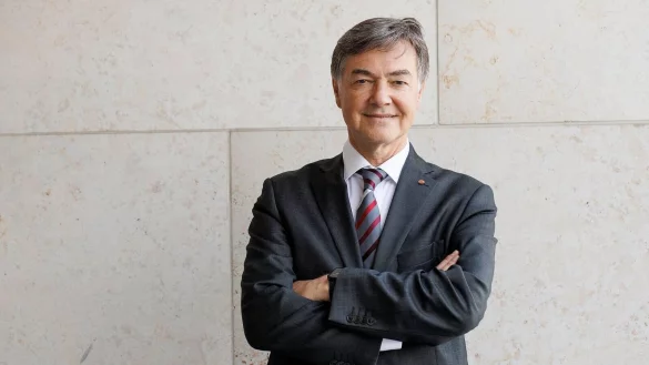 - &copy; Carsten Koall/dpa