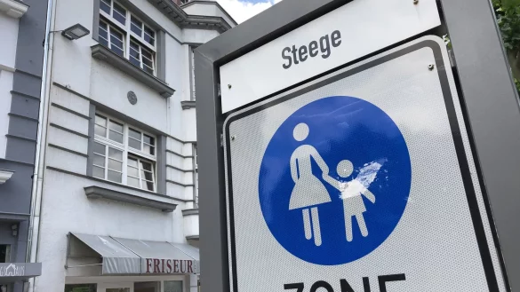 Zankapfel: Die Fu&szlig;g&auml;ngerzone soll erheblich ausgeweitet werden. Das finden l&auml;ngst nicht alle gut. Gr&uuml;ne, FDP und Freie W&auml;hler wollen das Thema im Ortsausschuss diskutieren. - &copy; Sven Kienscherf